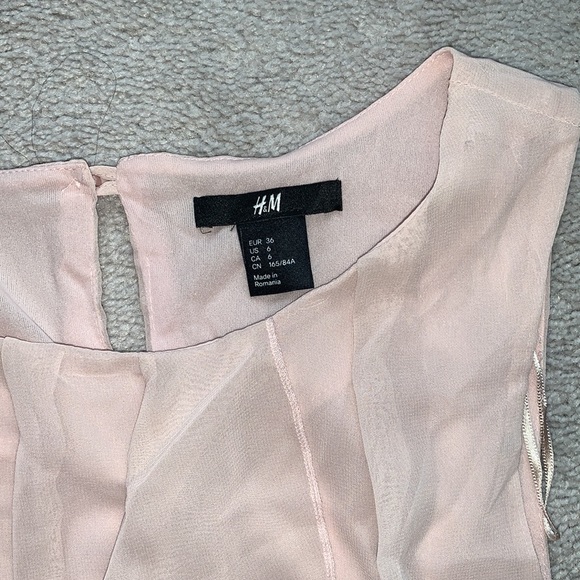 H&M Smocked-Waist Dress - Picture 3 of 4